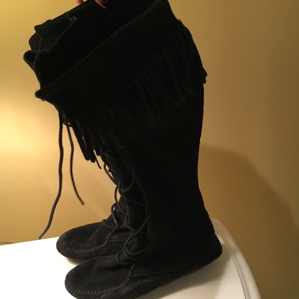minnetonka boots